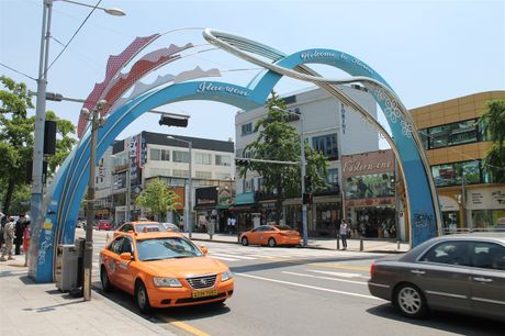 On of the two gates of Itaewon-ro road.