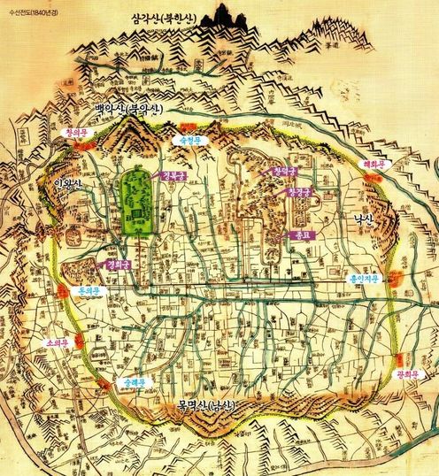 An 18th-Century  pungsu-jiri  Map of Seoul. The large cluster of prominent peaks directly to the north of Seoul's downtown is 