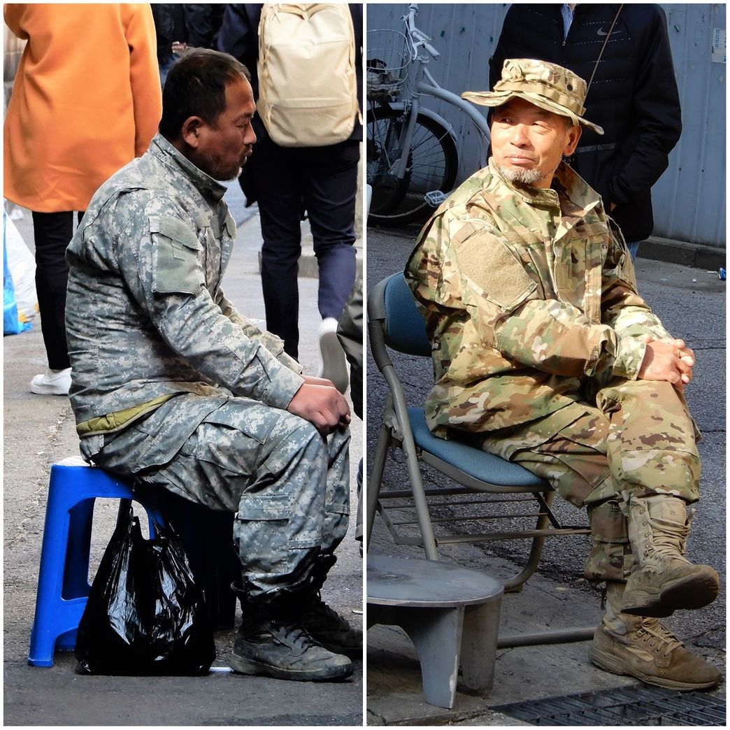 Yes!  Working class men in Korea love to wear military outfits!