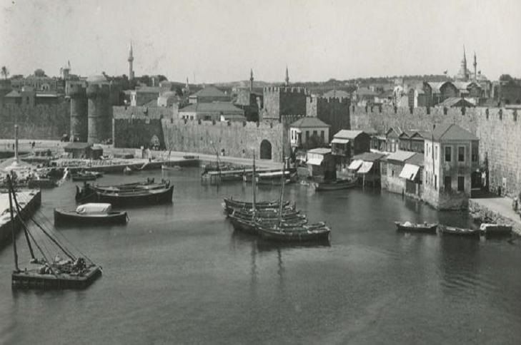 Kolona Harbour and the Marine Gate during the Ottoman rule.