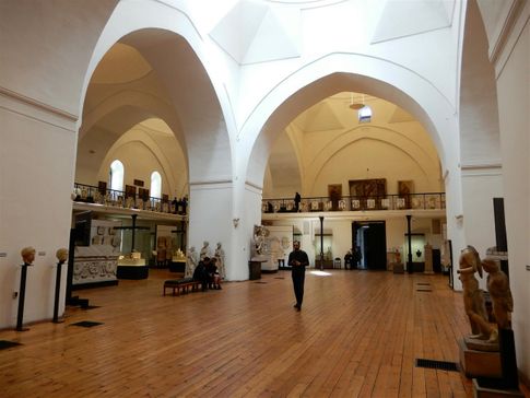 The main hall of the Archeological Museum.