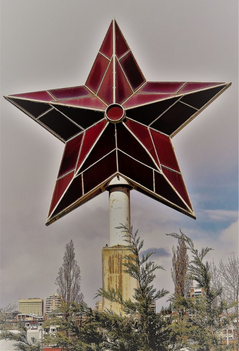 The five-pointed red star that once crowned the former Party House.