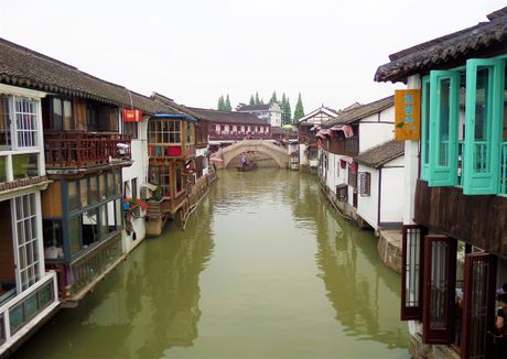 Zhujiajiao has 36 stone bridges.