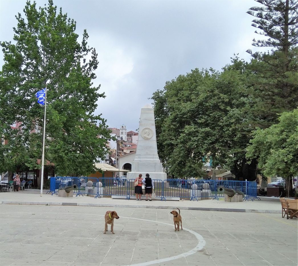 The Battle of Navarino monument in the middle of Pylos main square.