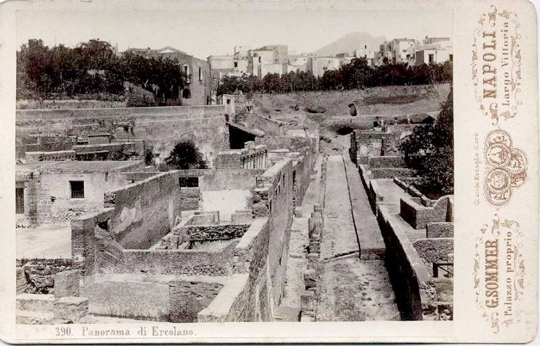 End of 19th century picture of the excavations in Ercolano. Gorgio Sommer (1834-1914).