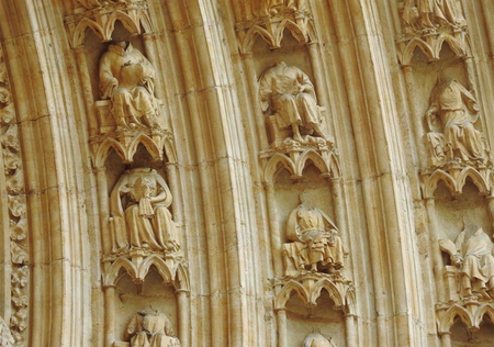 Decapitated figures in the facade of Saint-Jean Cathedral.