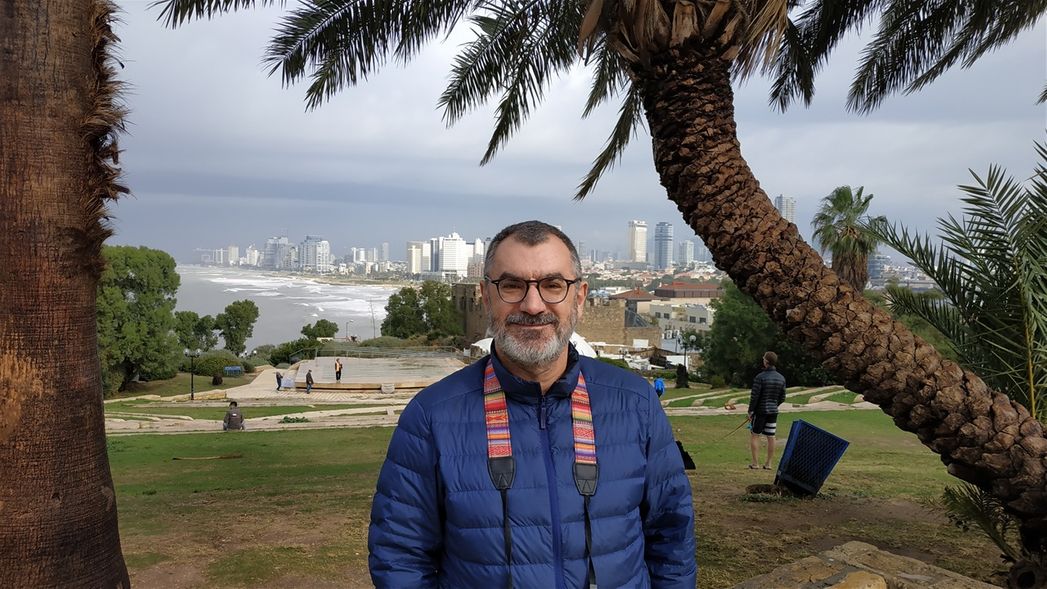 The views from Peak park are just gorgeous! Behind gorgious me, one can see the open theater used for shows and plays.  The auditorium is positioned in such way, so the audience has great views towards Tel Aviv.