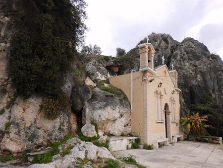 The church of Agioi Pantes.