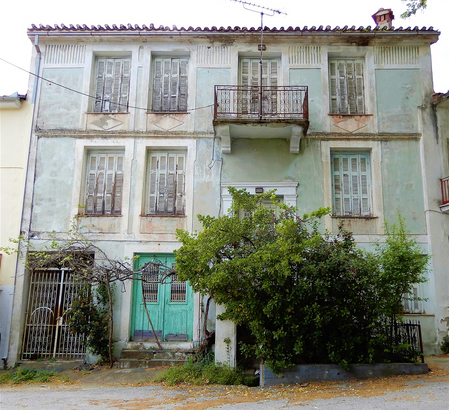 Early 20th century house, near the main square.
