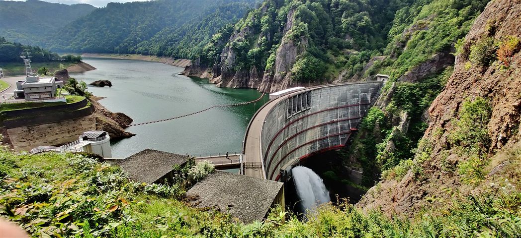 The dam is dramatically discharged for sightseeing between June and October.