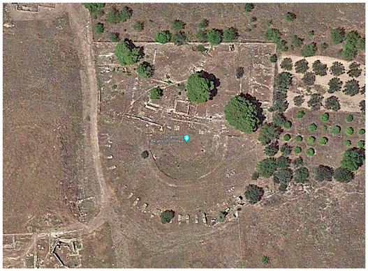 The theater seen from above (Google maps)